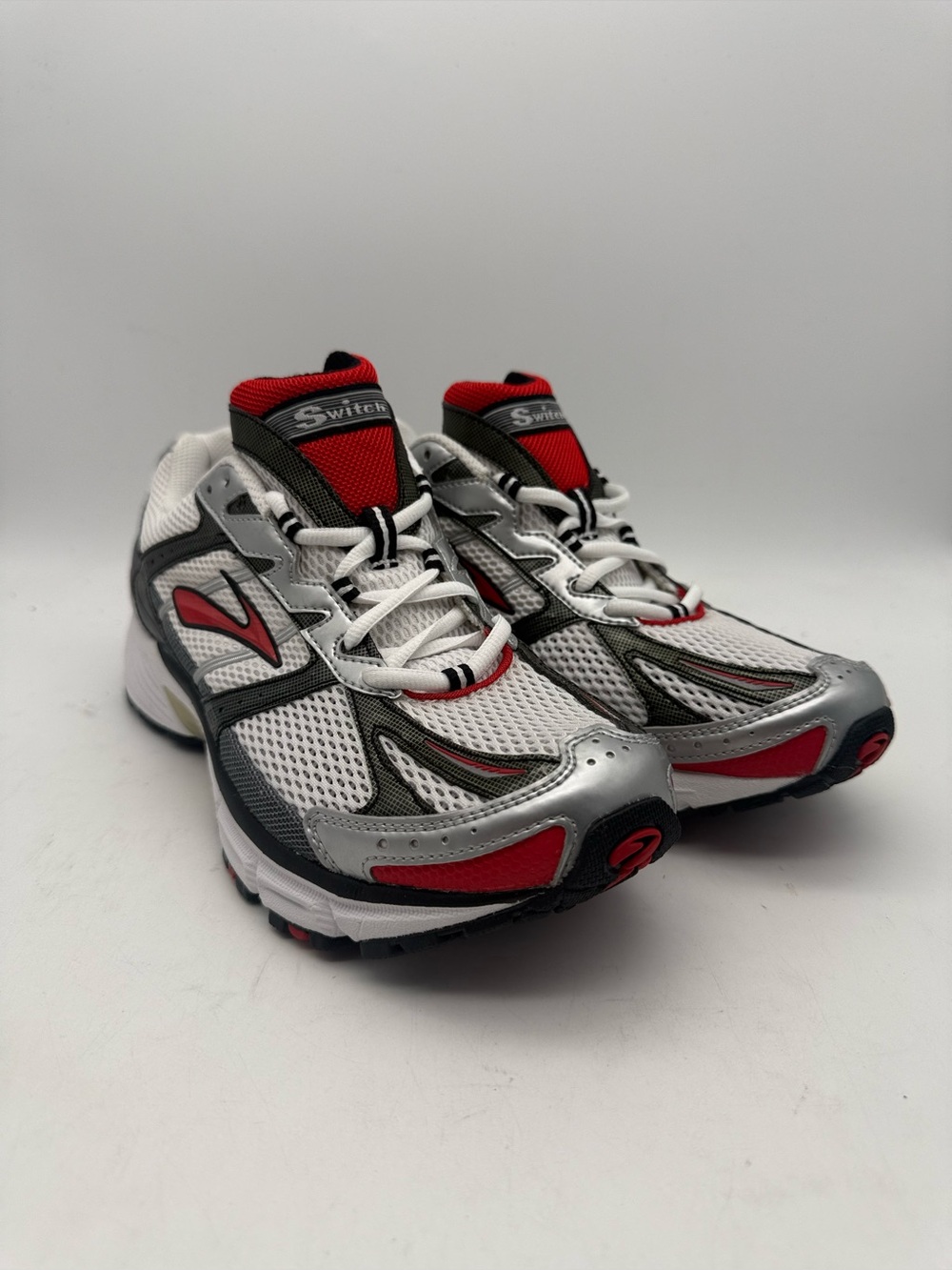 BRAND NEW Vintage Men's BROOKS Switch 41223 961 Sneakers White/Silver Size 9 D